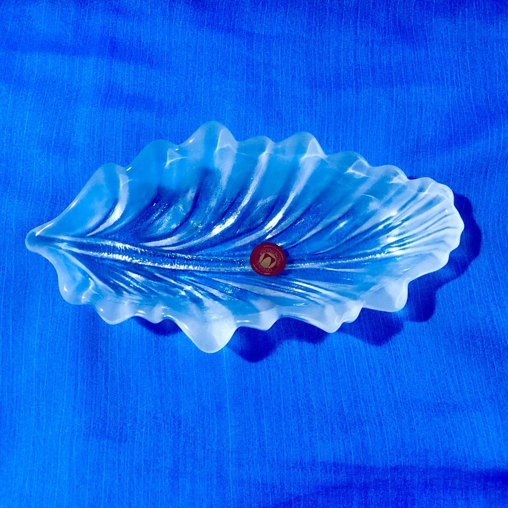 Beautiful Waltherglas Leaf Pattern Candy Dish/Console Bowl. Made in Germany.